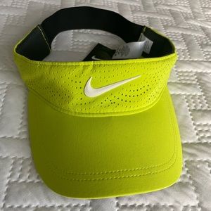 Nike - AEROBILL VISOR